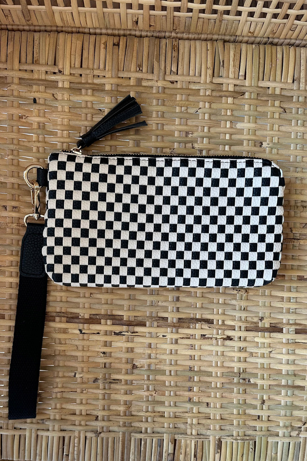 Color black Checkered Woven Clutch Wristlet PU Leather Large Size Patterned Wallet